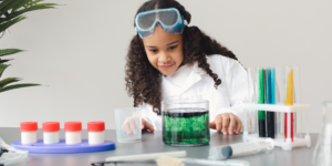 Inicia convocatoria de becas del Fondo Assur para Estudiantes STEM y para Empleados de Peerless y sus Descendientes
